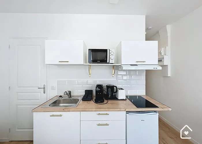 Studios - 1 Min Gare Chatellerault - Entree Autonome -