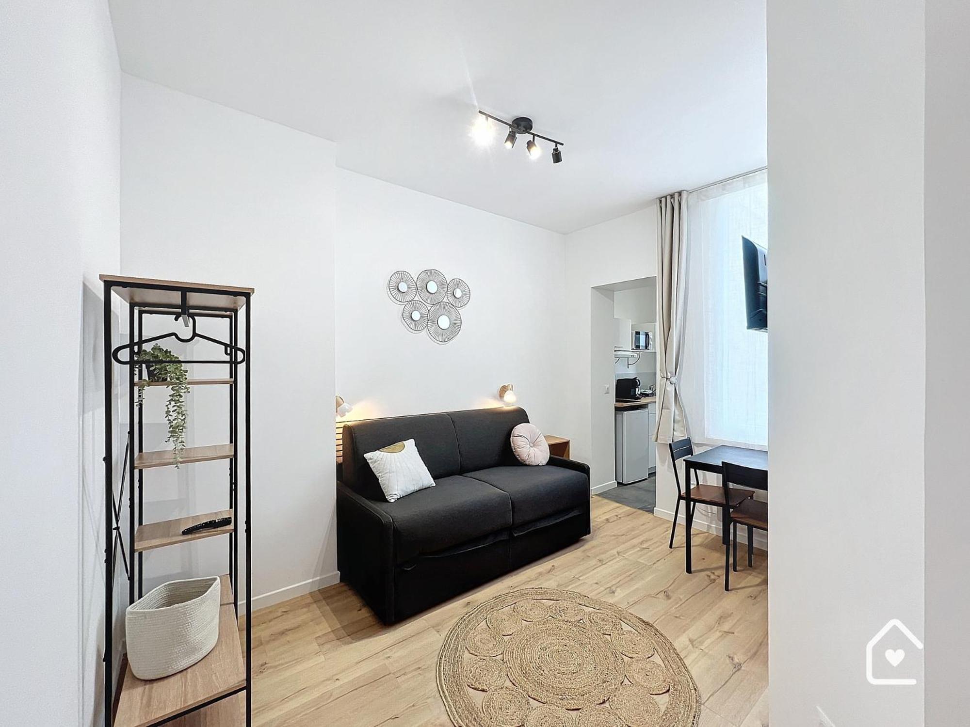 Appartement - 1 Min Gare - Entree Autonome - *