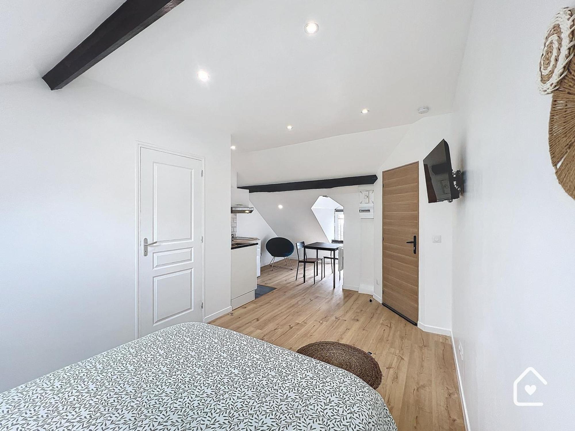 Apartment - 1 Min Gare - Entree Autonome - *